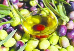 Günde 10 adet zeytin doğa mucizesi yaratıyor Günde 10 adet zeytin doğa mucizesi yaratıyor