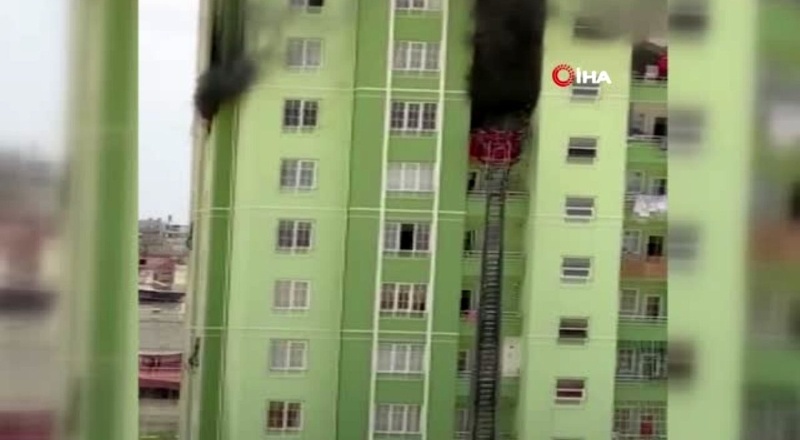 12 katlı apartmanda çıkan yangında 35 kişi dumandan etkilendi