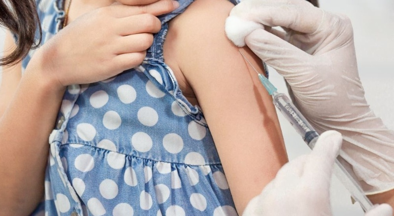 Aile Hekimleri: "Çocukları korumanın en önemli faktörlerinden biri aşıdır"