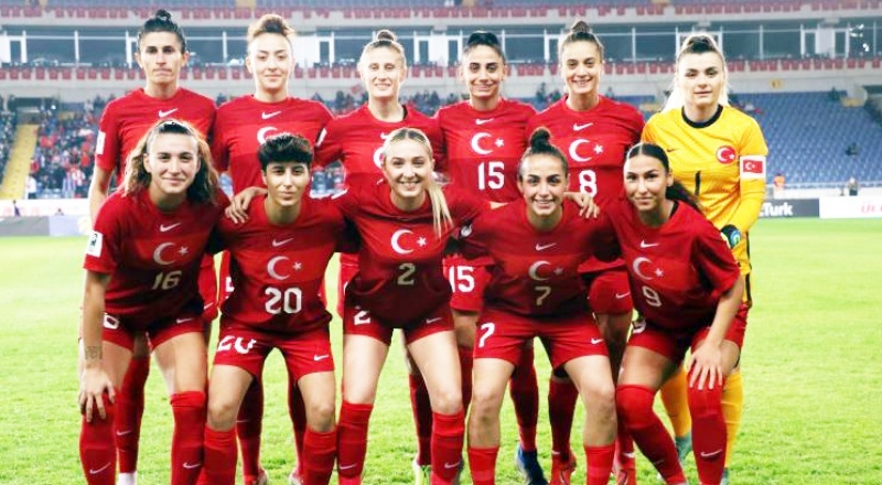 A Milli Kadın Futbol Takımı, İsrail'i son dakikalarda devirdi