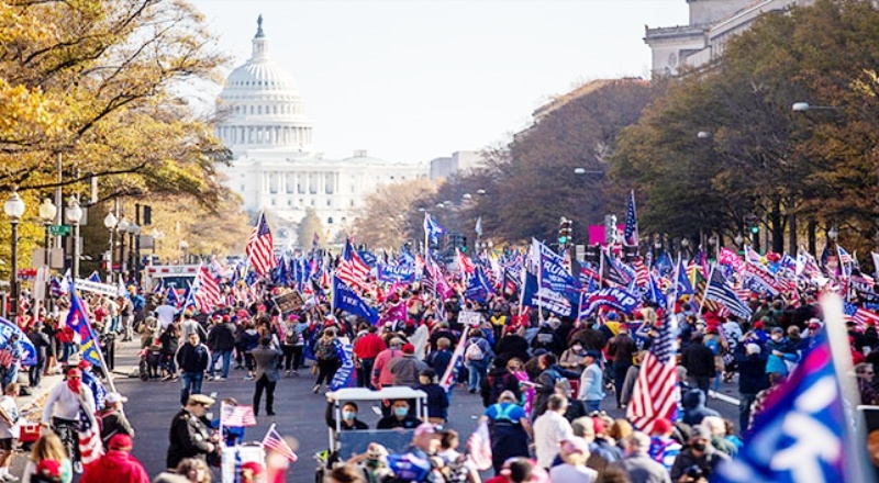 ABD'de binlerce Trump destekçisi sokaklara döküldü