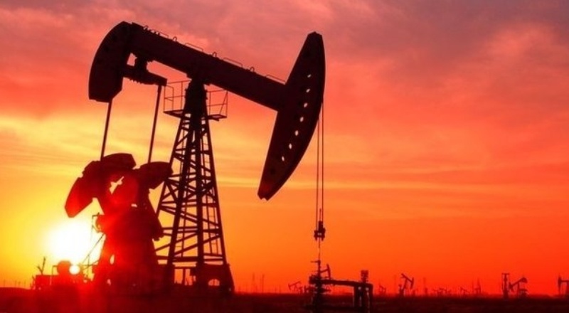 ABD'nin ham petrol stokları 700 bin varil azaldı