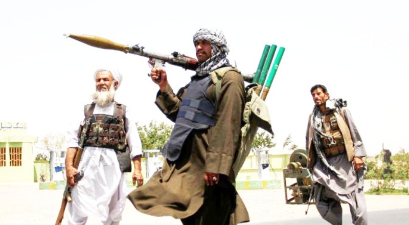 Afganistan'da bir vilayet merkezi daha Taliban'ın elinde