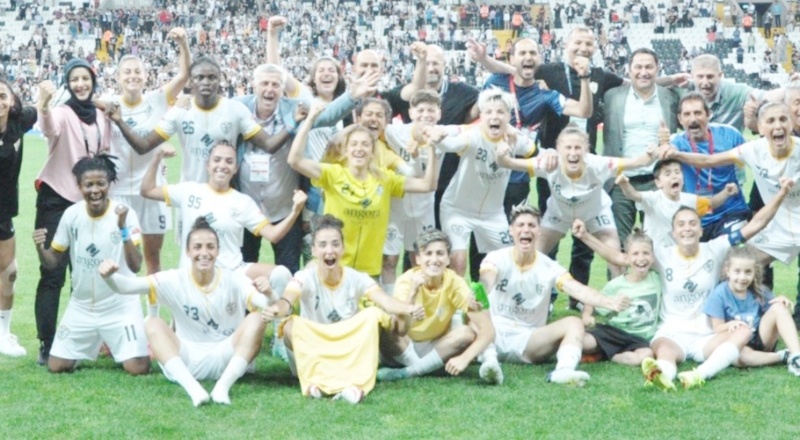 ALG Spor, Beşiktaş'ı eleyerek Kadınlar Futbol Süper Ligi'nde finale yükseldi