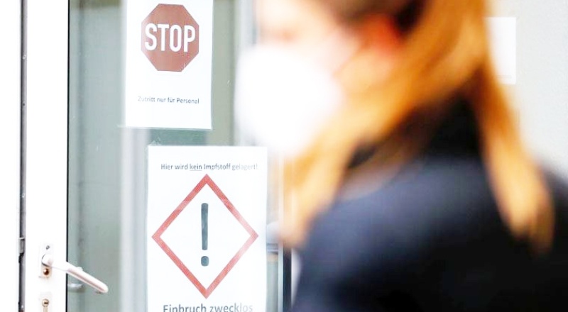 Almanya'da aşı olan 10 'ağır hasta' yaşamını yitirdi