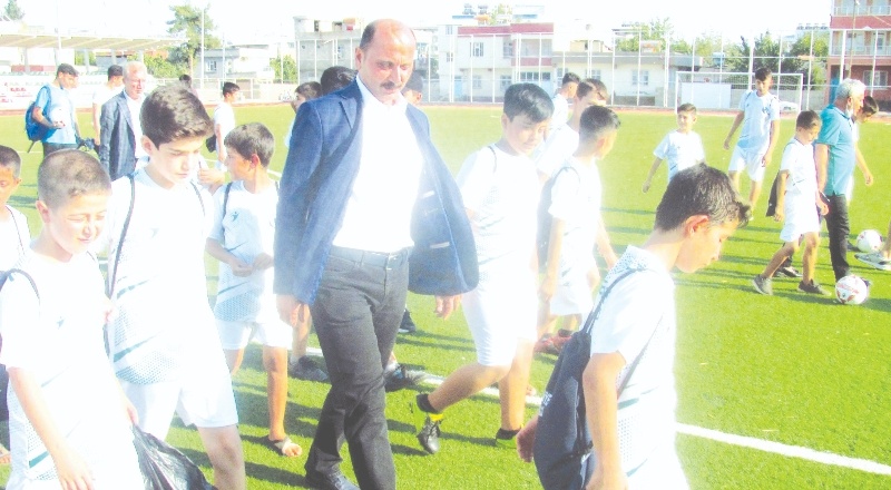 Araban Belediyesi futbol okulu açtı