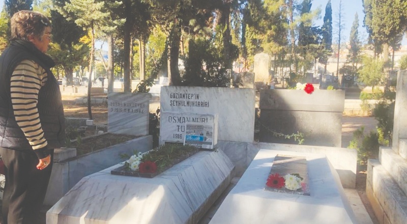 Osman Tuzcu’yu saygı ve özlemle andık. “Babam çok iyi okuyan ve araştıran bir gazeteciydi”