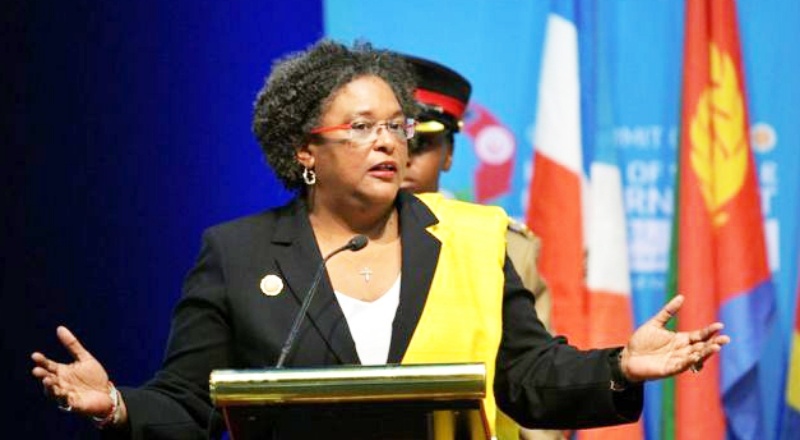 Barbados'da monarşi dönemi sona eriyor; ülkenin ilk cumhurbaşkanı bir kadın olacak