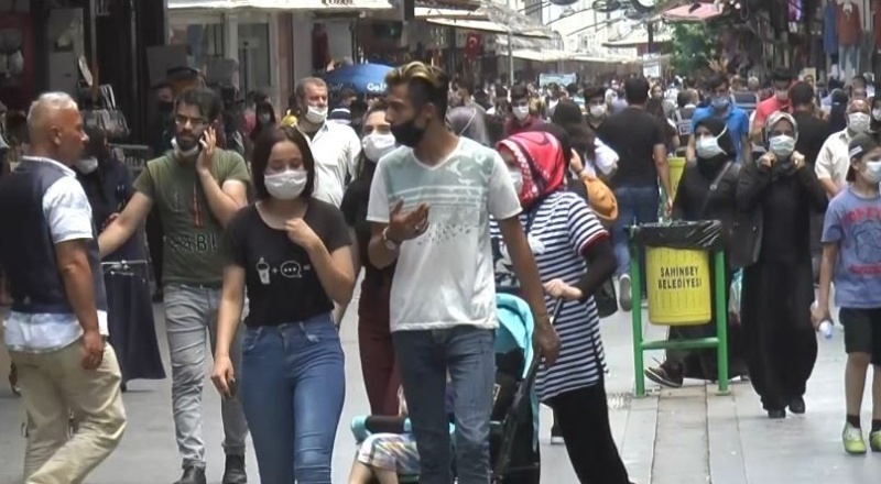 Bir günde 2 bin 81 kişiye maske ve mesafe cezası