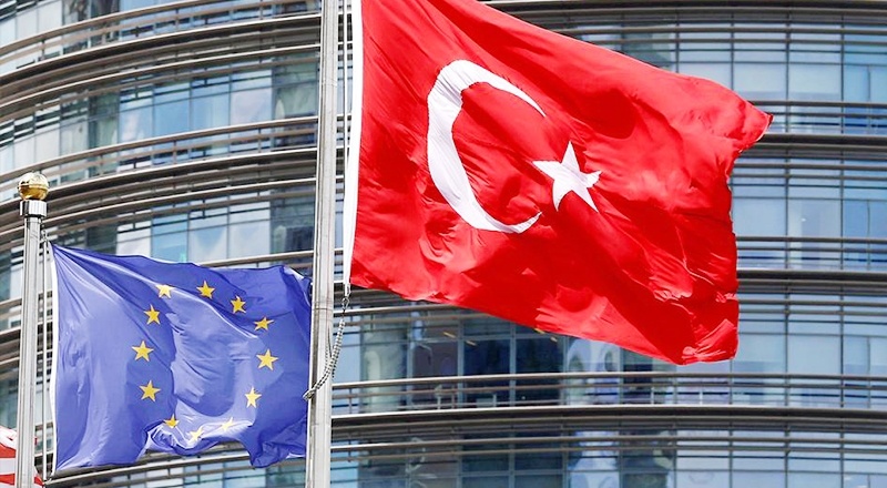 Brüksel'de AB'li bakanlar Türkiye ile ilişkilerin geleceğini masaya yatırıyor: Yaptırım mı, diyalog mu?