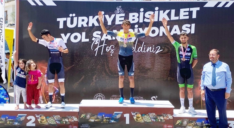 Büyükşehir bisikletçisi, Türkiye şampiyonasında 3’üncü oldu