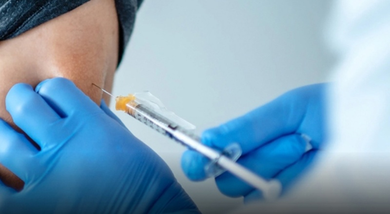 Depolarda bekletilen 2.4 milyon doz aşının son kullanma tarihi geçmiş