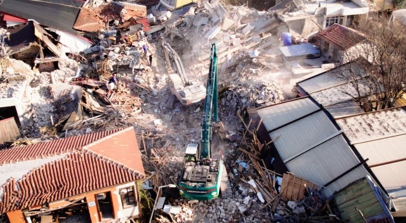 Depremde hayatını kaybeden bin 297 kişinin kimliği tespit edilemedi