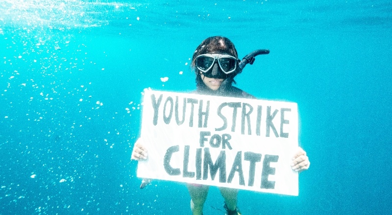 Dünyanın ilk deniz altı iklim grevi eylemi: Okyanusları koruyun