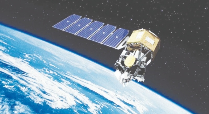 Dünyanın ilk temizlik uydusu, yörüngedeki ilk testi geçti