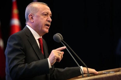 Erdoğan: Bize ders verenler diktatörleri kırmızı halıda ağırladı