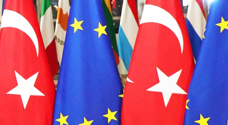 Eski Dışişleri Bakanı Gürel: ‘Türkiye kıskaca çekilmiş durumda’