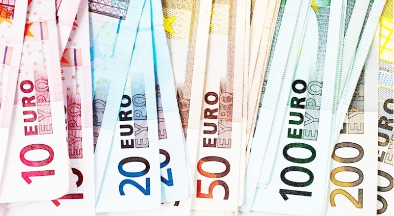 Euroya yatırım yapan 14 yılda parasının yarısını kaybetti
