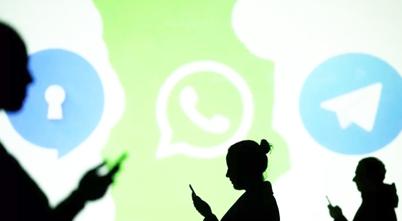 Facebook ile veri paylaşımı yapacağını duyuran WhatsApp düşüyor, Telegram ve Signal yükseliyor