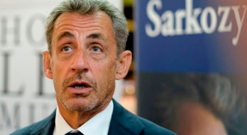 Fransa tarihinde bir ilk: Eski Cumhurbaşkanı Sarkozy, yolsuzluk suçlamasıyla mahkemede