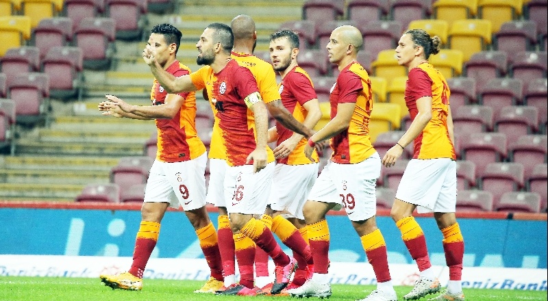 Galatasaray’da 4 yeni futbolcu görev aldı