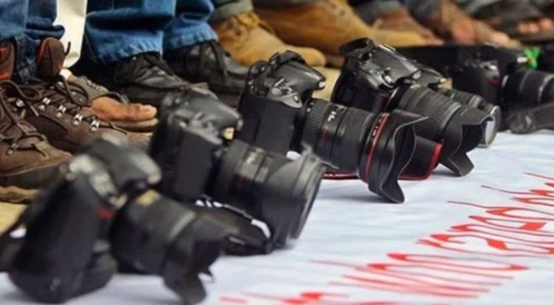 Gazete yöneticisi hakkında “terör” suçundan dava açılırsa resmi ilan kesilecek