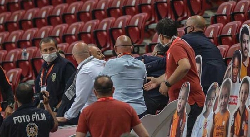 Gaziantep FK Asbaşkanı Müslüm Özmen: "Necati Ateş tribünde bizi dövmeye kalktı. Gözü hiçbir şey görmüyordu”