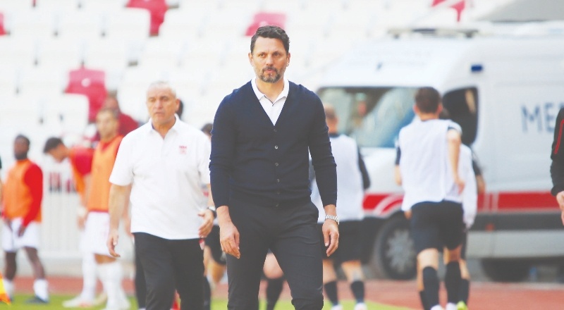 Gaziantep FK Teknik Direktörü Erol Bulut: İlk yarıda konsantrasyonumuz iyi değildi