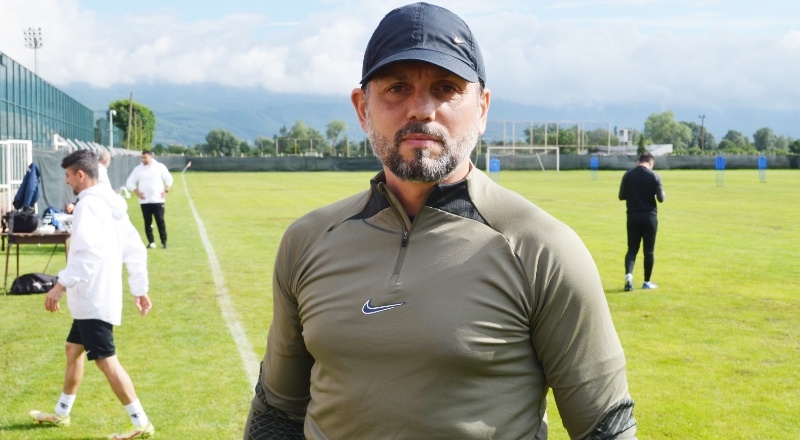 Gaziantep FK Teknik Direktörü Erol Bulut: "Önümüzdeki günlerde 1-2 transfer yapacağız"