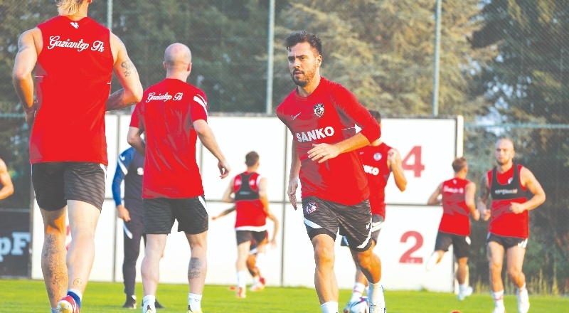 Gaziantep FK, yaz döneminde 14 transfer yaptı