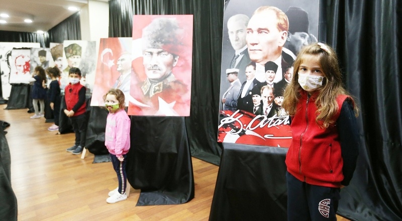 GKV'de anılarla Atatürk fotoğrafları sergisi açıldı