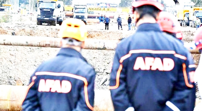 Göçük altında kalan kardeşleri kurtarmaya giden AFAD ekibi yolda 'namaz molası' verdi; 2 kardeş öldü