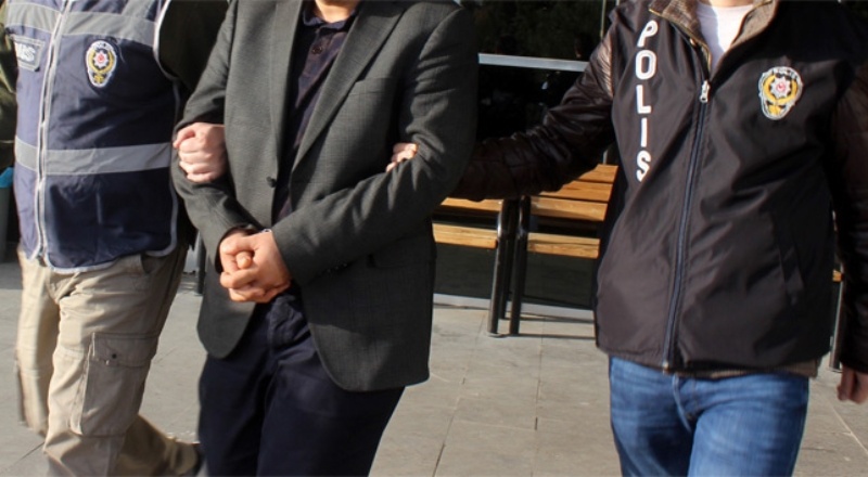HDP İl Başkanı ile CHP'li iki belediye meclis üyesi tutuklandı
