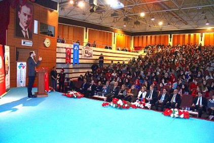 HKÜ, Trabzon’da üniversite adayları ile buluştu