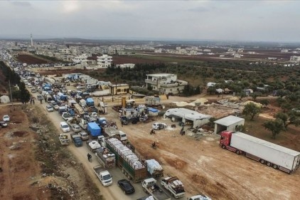 İdlib'de, çatışmalar nedeniyle 3 günde 143 bin kişi göç etti