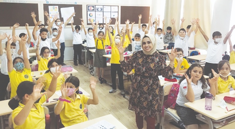 İlkokul öğrencilerine işaret dili eğitimi verildi