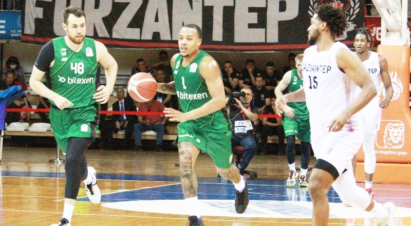 ING Basketbol Süper Ligi Play-Off: Darüşşafaka, Gaziantep Basketbol'u 82-73 mağlup etti