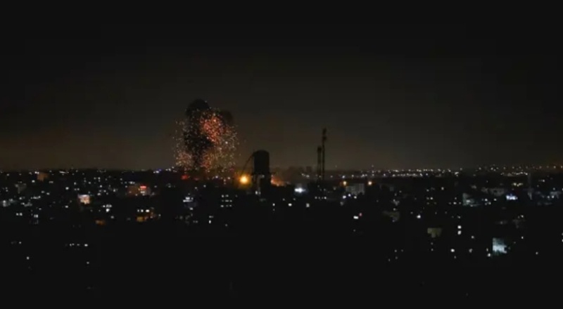 İsrail, yine yanıcı balonlara hava saldırısıyla karşılık verdi