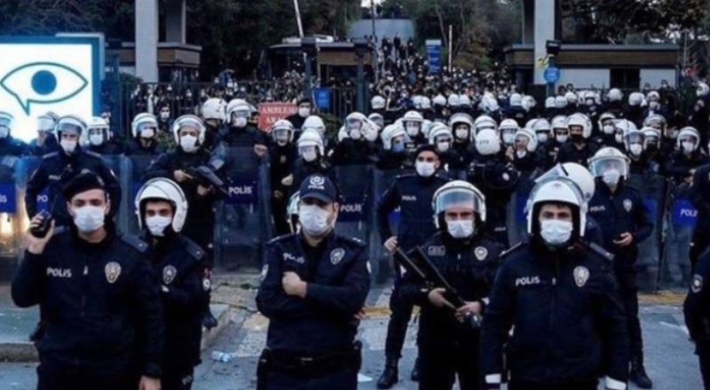 İstanbul Valiliği, Boğaziçi Üniversitesi protestolarına karşı toplantı, gösteri ve yürüyüşleri yasakladı