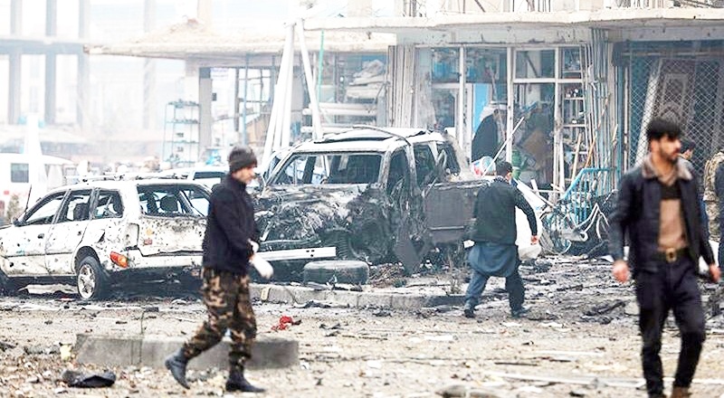 Kabil'de milletvekilinin konvoyuna bombalı saldırı: 8 ölü