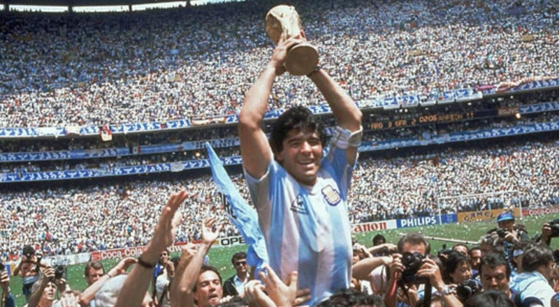 Kadın futbolcudan Maradona protestosu: “Bir tecavüzcü, pedofil ve tacizci”