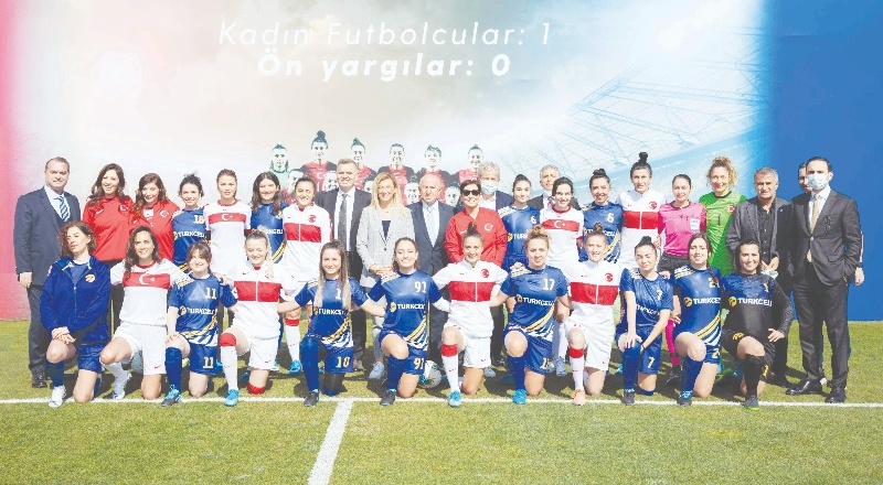 Kadınlar Ligi’nin ilk isim sponsoru Turkcell