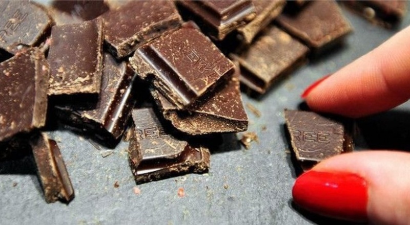 Kadınların çikolata yeme arzusu erkeklerden iki kat fazla