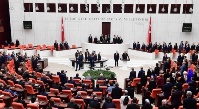 Kadınların siyasette eşit temsil edilmesi teklifi AKP ve MHP’nin oylarıyla reddedildi