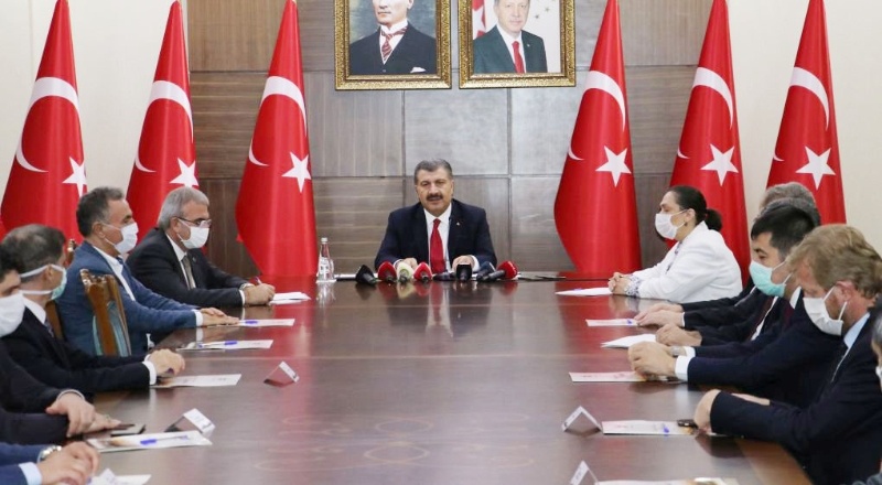Koca: Türkiye geneli yoğun bakım doluluk oranı yüzde 68
