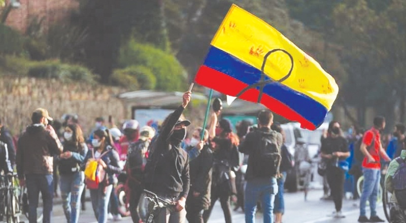 Kolombiya'da ordu ve polis, halkın üzerine ateş açtı
