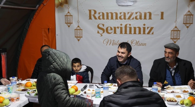 Kurum, Nurdağı’nda depremzedelerle iftar yaptı
