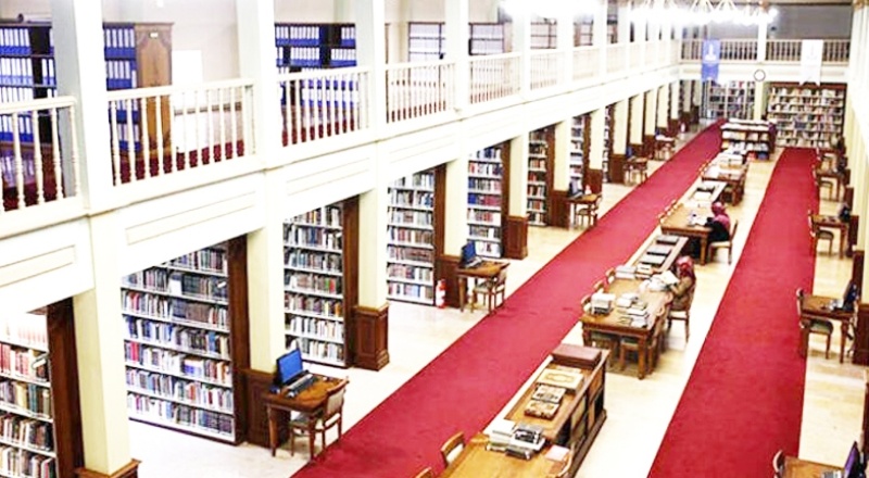 Kütüphanesi olmayan, öğrenci başına tek kitap düşmeyen üniversite var