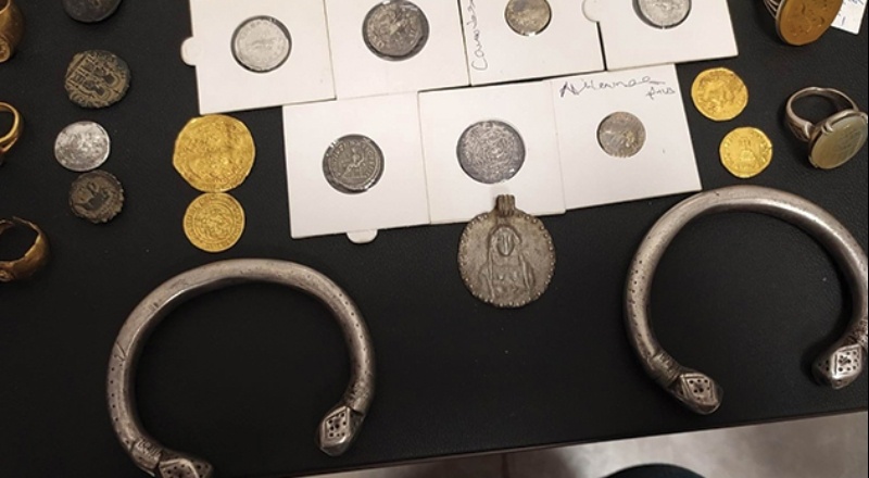 Mardin'de tarihte kullanılan ilk para örneği ele geçirildi