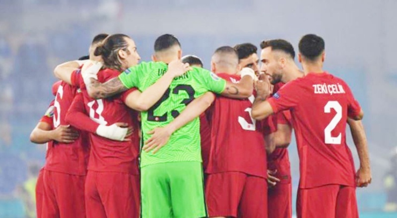 Milli futbolcu Zeki Çelik için 4 kulüp harekete geçti